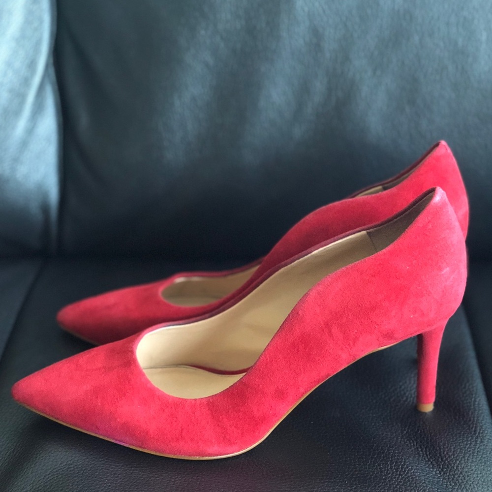 Vince Camuto Red Point Toe Pump